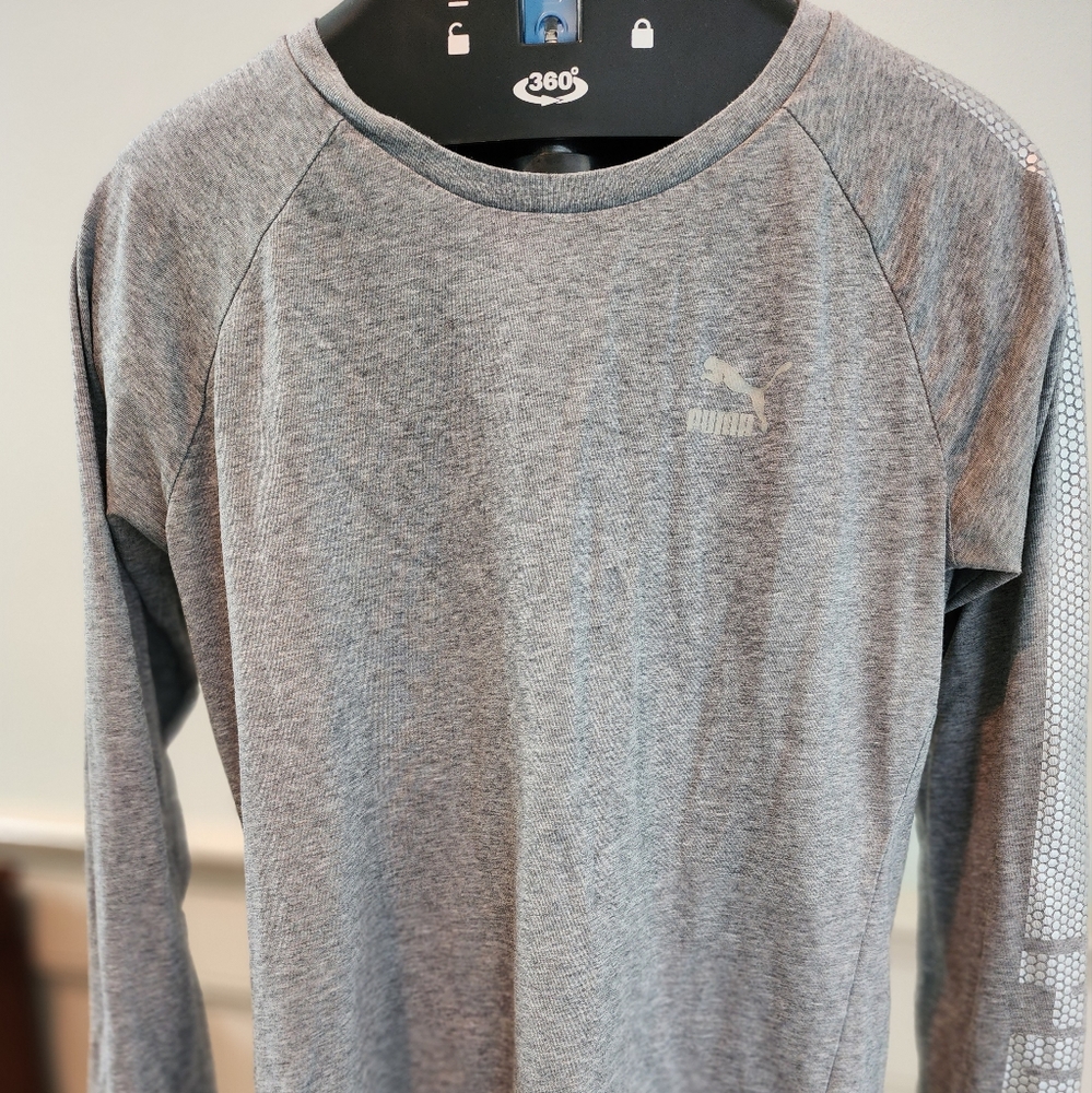 Puma youth shirt small
